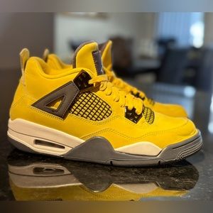 Jordan 4 Retro Lightning (2021) Boys SZ 6.5